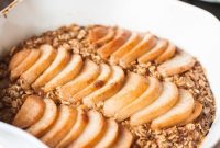 Comforting Spiced Pear Oatmeal Bake