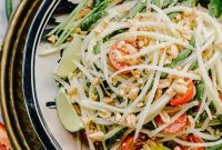 Vibrant Thai Green Papaya Salad