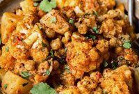 Easy Aloo Gobi: Simple Cauliflower and Potato Curry
