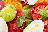 Caprese Dream: Juicy Tomatoes, Aromatic Basil, Creamy Mozzarella