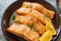 8-Minute Air Fryer Salmon with Zesty Lemon Dill Sauce