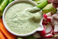 Emerald Goddess Dip & Veggie Dippers