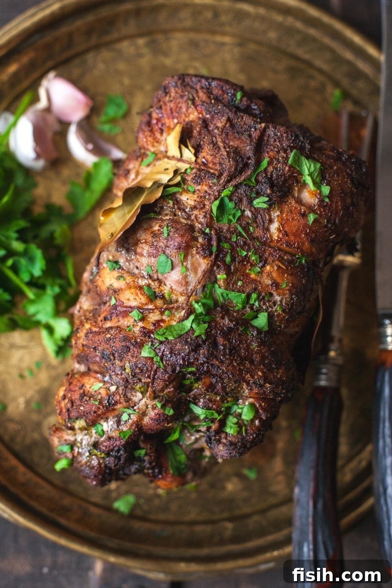 Top down view of cooked pork shoulder roast