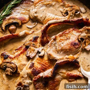 boneless pork chops in creamy mushroom sauce