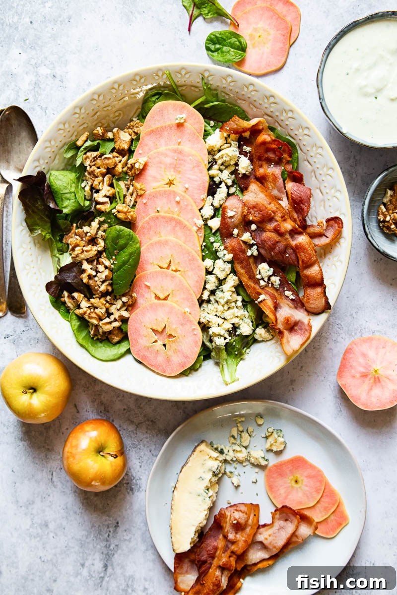 Apple Salad with Bacon, Walnuts and Blue Cheese