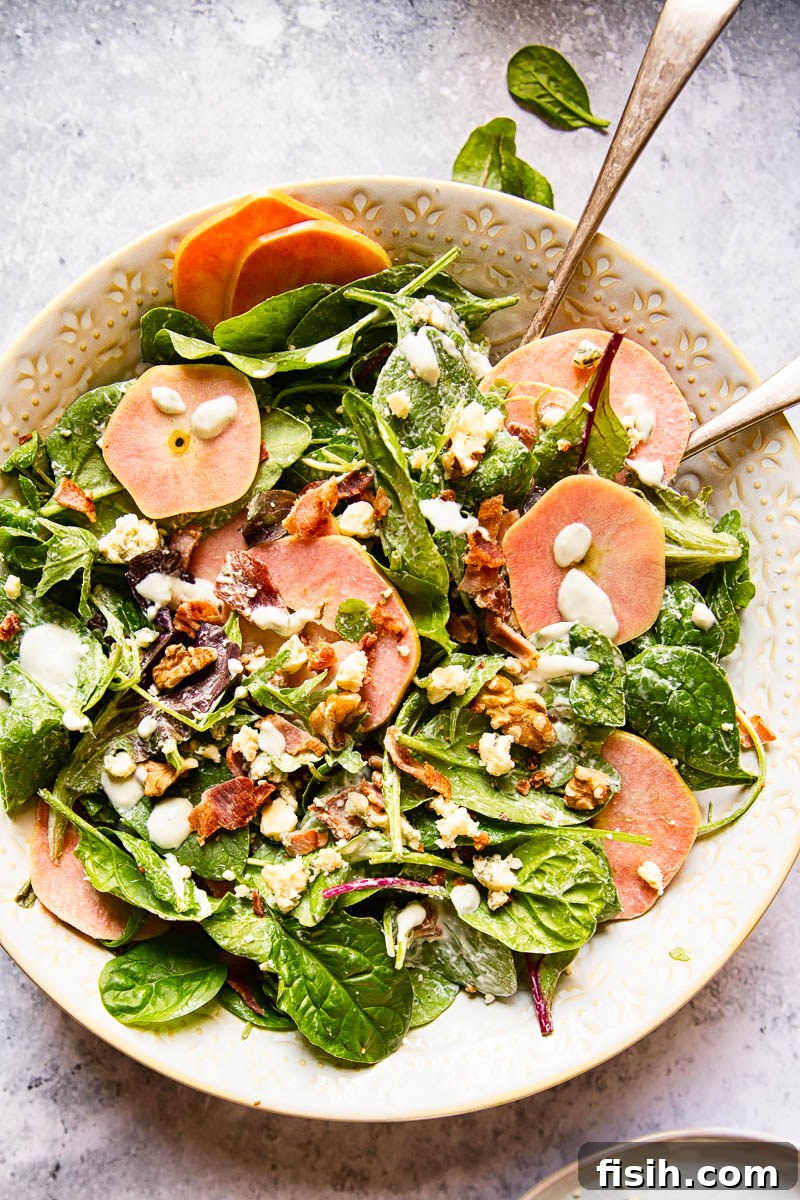 Apple Salad with Bacon, Walnuts and Blue Cheese
