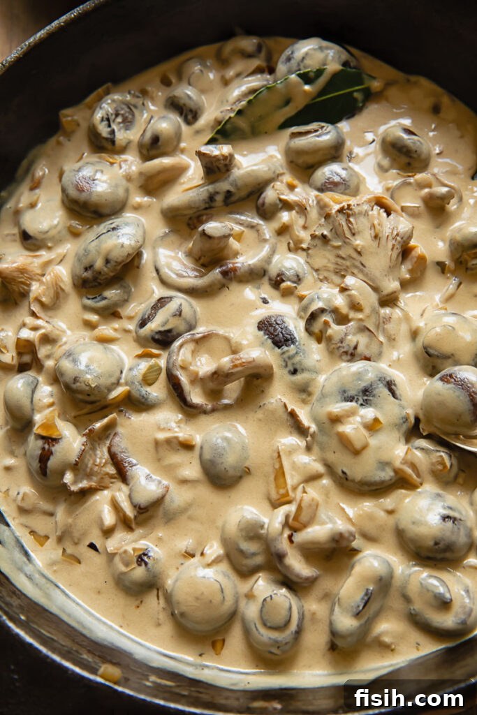 pan of mushroom stroganoff sauce